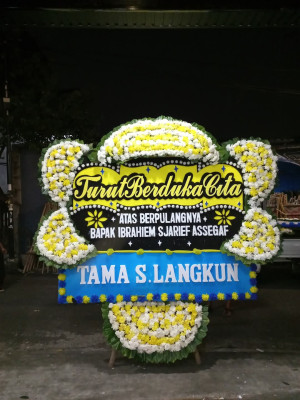 Papan Bunga Duka di Adipala